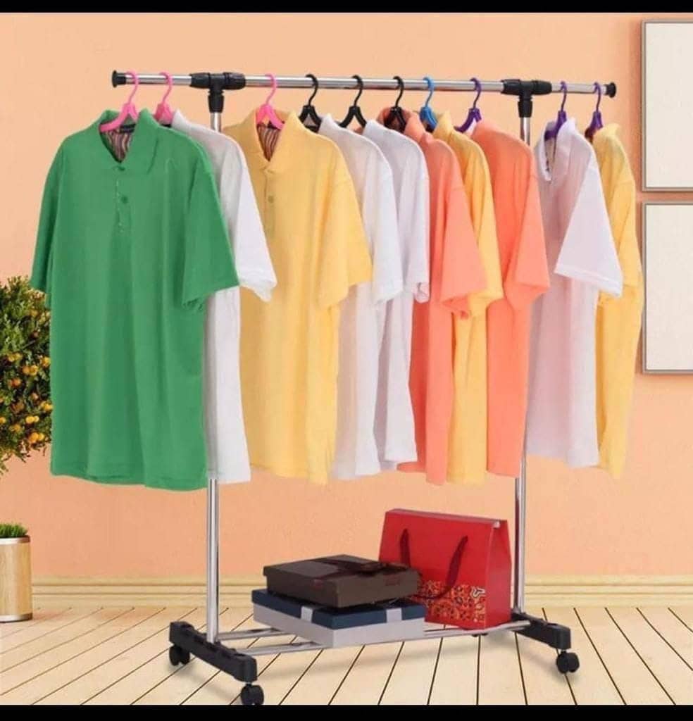 Single pole hanger