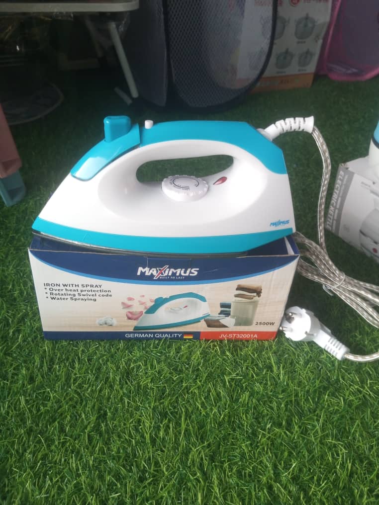 Maximus Spray Electric Iron